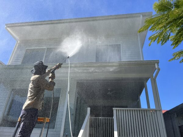 east brisbane pressure washing